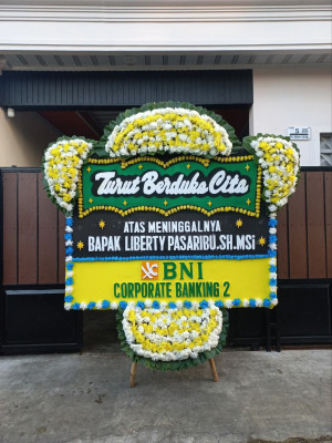 Papan Bunga Duka di Panjang Selatan
