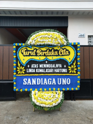 Papan Bunga Duka di Panjang Selatan