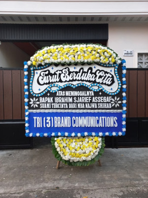 Papan Bunga Duka di Panjang Selatan